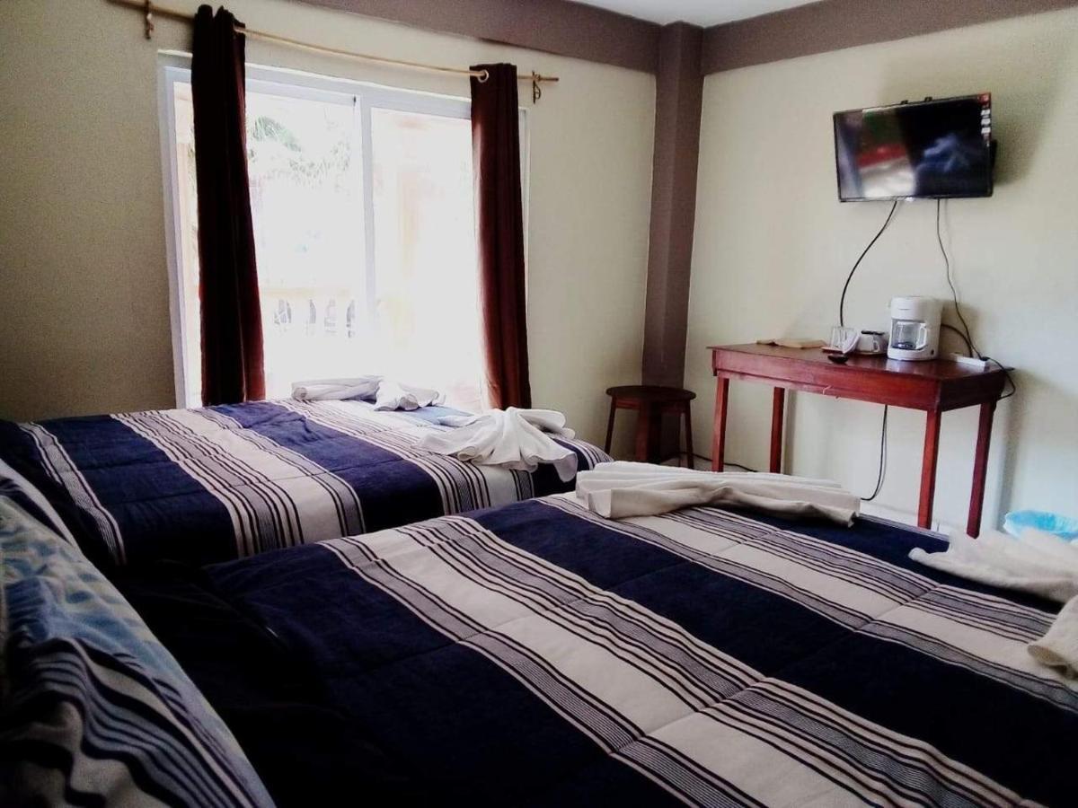 La Delphina Bed And Breakfast Bar And Grill Λα Σέιμπα Εξωτερικό φωτογραφία