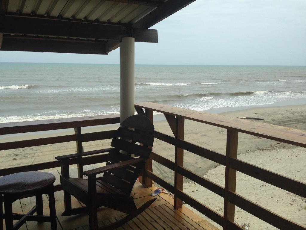 La Delphina Bed And Breakfast Bar And Grill Λα Σέιμπα Εξωτερικό φωτογραφία