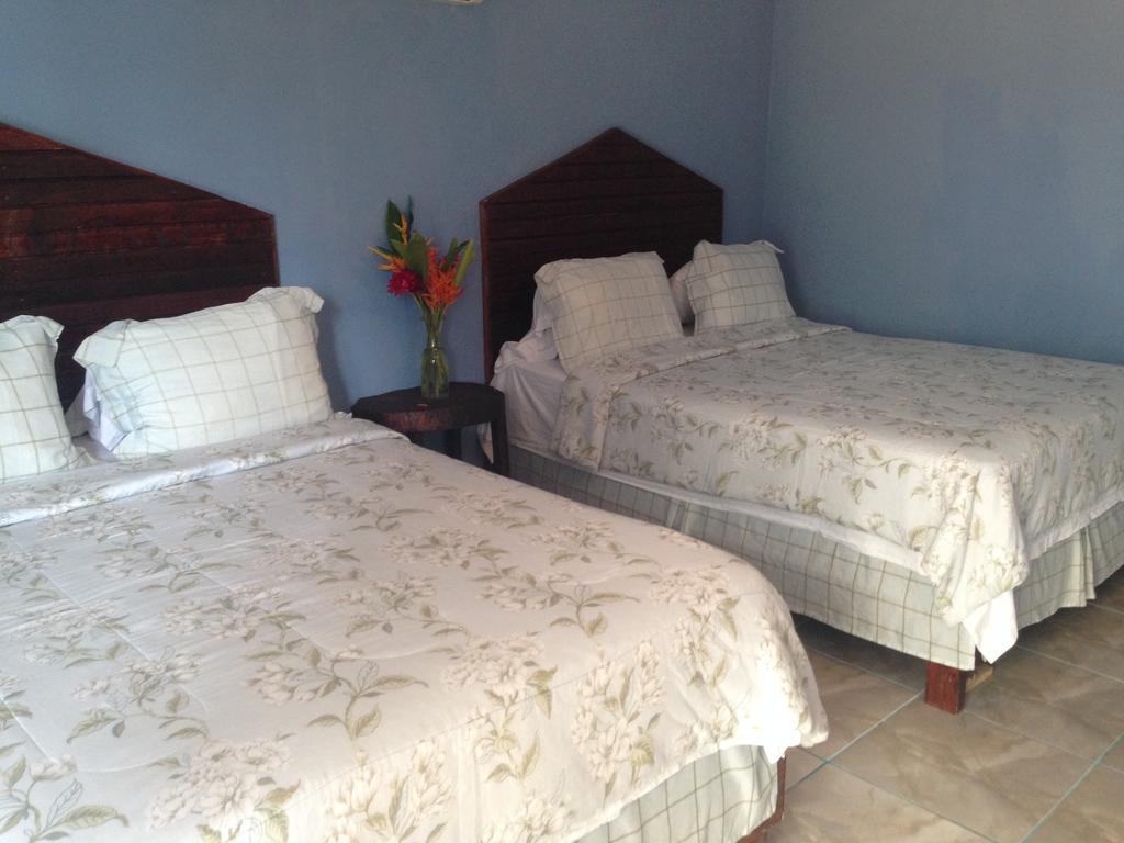 La Delphina Bed And Breakfast Bar And Grill Λα Σέιμπα Εξωτερικό φωτογραφία