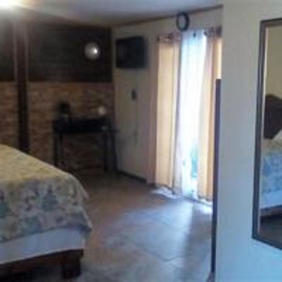 La Delphina Bed And Breakfast Bar And Grill Λα Σέιμπα Εξωτερικό φωτογραφία